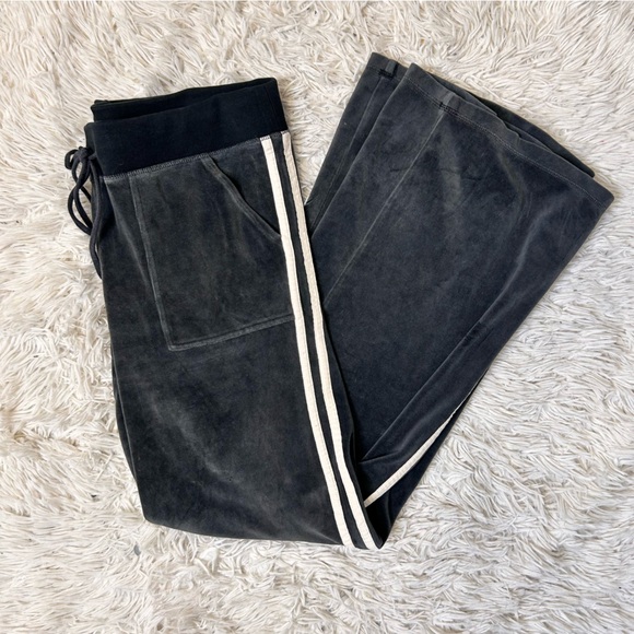 ◾️Rare Vintage Y2K Victoria’s Secret PINK Velour Number Flare Side Stripe Pants - Picture 5 of 7
